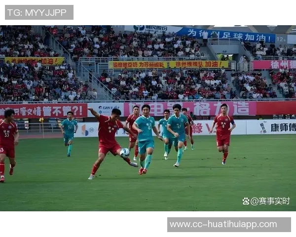 泰州队年轻门将戴曜城感受梦幻时刻全力判断对手射门方向 泰州队年轻门将戴曜城感受梦幻时刻全力判断对手射门方向